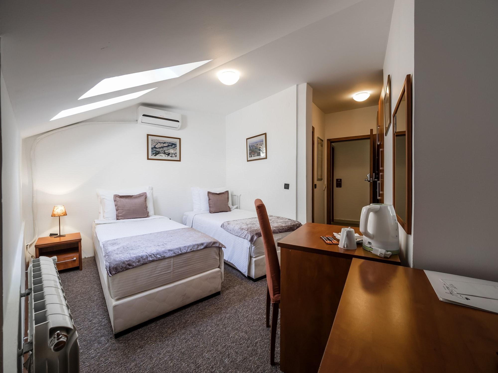 Garni Le Petit Piaf Hotel Belgrad